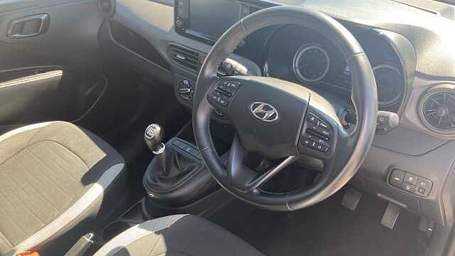 Hyundai I10 1.2 MPi SE Connect 5dr Petrol Hatchback White