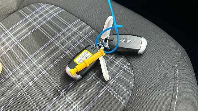 Hyundai i10 1.2 MPi Premium 5dr Auto Petrol Hatchback