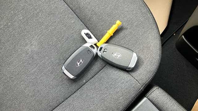 Hyundai INSTER 85kW 02 49kWh 5dr Auto Electric Hatchback