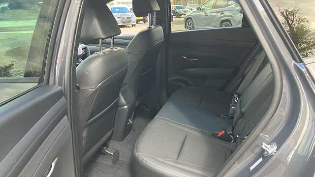 Hyundai TUCSON 1.6T 239 Hybrid Black Line 5dr Auto Hybrid Estate