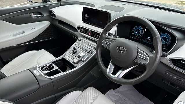 Hyundai SANTA FE 1.6 TGDi Plug-in Hybrid Ultimate 5dr 4WD Auto Estate