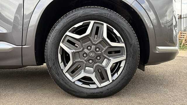 Hyundai SANTA FE 1.6 TGDi Plug-in Hybrid Ultimate 5dr 4WD Auto Estate