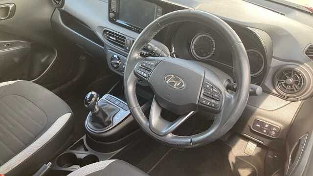 Hyundai i10 1.0 MPi SE Connect 5dr Auto Petrol Hatchback