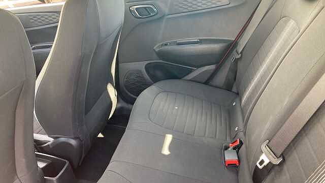 Hyundai i10 1.0 MPi SE Connect 5dr Auto Petrol Hatchback