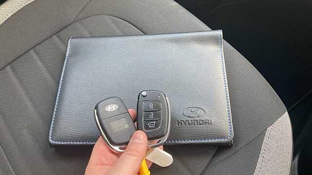 Hyundai i10 1.0 MPi SE Connect 5dr Auto Petrol Hatchback