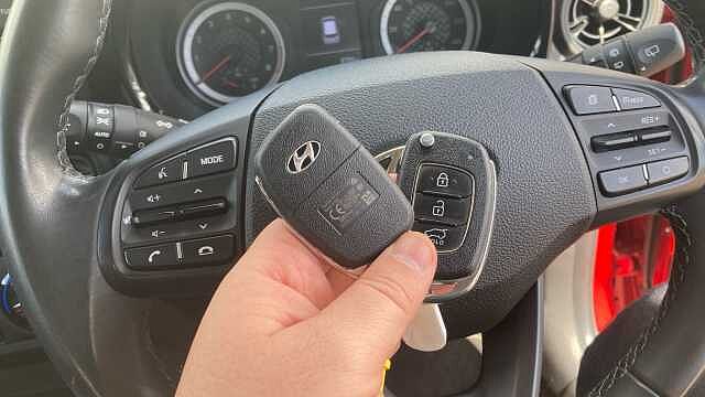 Hyundai i10 1.0 MPi SE Connect 5dr Auto Petrol Hatchback