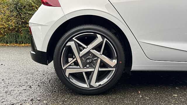 Hyundai I20 1.0T GDi Ultimate 5dr DCT Petrol Hatchback Pearl - Lumen Grey