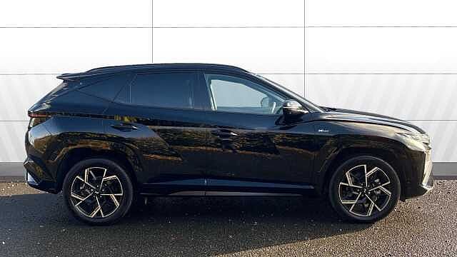 Hyundai TUCSON 1.6T Hybrid N Line S 5dr 4WD Auto Hybrid Estate Black