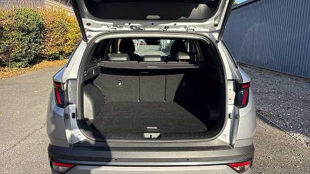 Hyundai TUCSON 1.6T 48V MHD Ultimate 5dr DCT Petrol Estate Silver