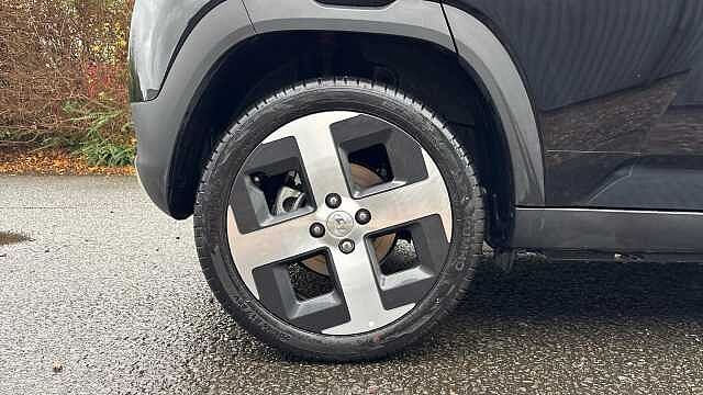 Hyundai INSTER 85kW 02 49kWh 5dr Auto Electric Hatchback Abyss Black - Pearl