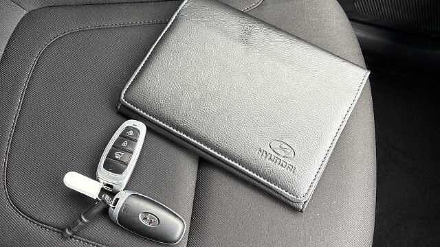 Hyundai TUCSON 1.6 TGDi Hybrid 230 Premium 5dr 2WD Auto Hybrid Estate Blue