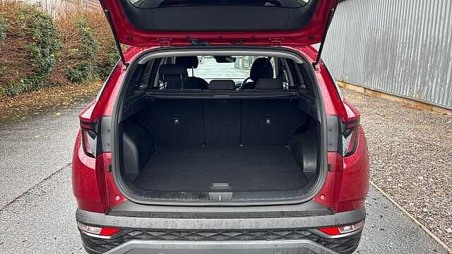 Hyundai TUCSON 1.6 TGDi 48V MHD Premium 5dr 2WD DCT Petrol Estate Red