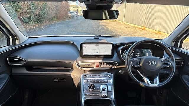 Hyundai SANTA FE 1.6 TGDi Plug-in Hybrid Ultimate 5dr 4WD Auto Estate White