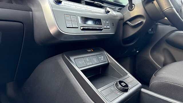 Hyundai KONA 160kW Advance 65kWh 5dr Auto Electric Hatchback Silver