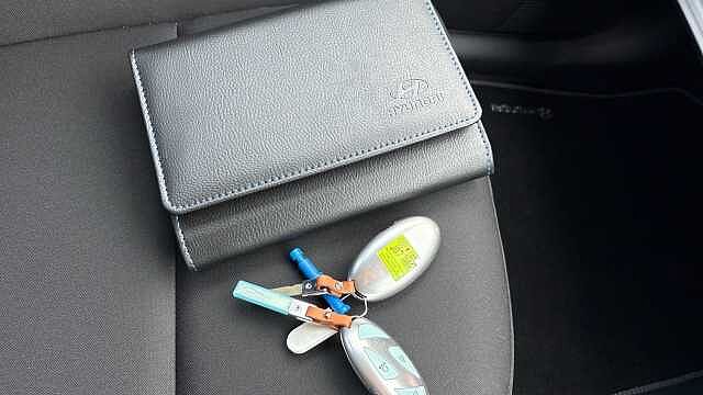 Hyundai KONA 160kW Advance 65kWh 5dr Auto Electric Hatchback Silver