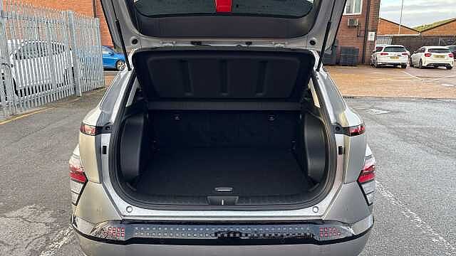 Hyundai KONA 160kW Advance 65kWh 5dr Auto Electric Hatchback Silver