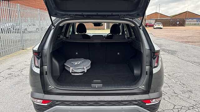 Hyundai TUCSON 1.6 TGDi Plug-in Hybrid Premium 5dr 4WD Auto Estate Grey