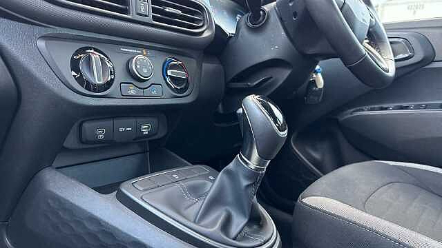 Hyundai I10 1.0 [63] Advance 5dr Auto [Nav] Petrol Hatchback Black