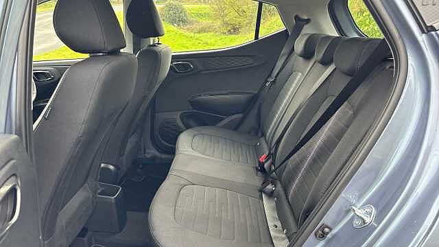 Hyundai I10 1.0 [63] Advance 5dr [Nav] Petrol Hatchback Pearl - Lumen Grey