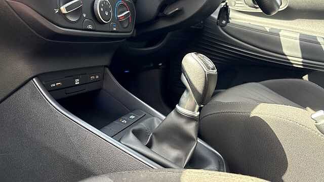 Hyundai BAYON 1.0 TGDi 48V MHEV SE Connect 5dr Petrol Hatchback Blue