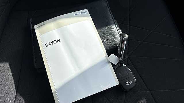 Hyundai BAYON 1.0 TGDi 48V MHEV SE Connect 5dr Petrol Hatchback Blue