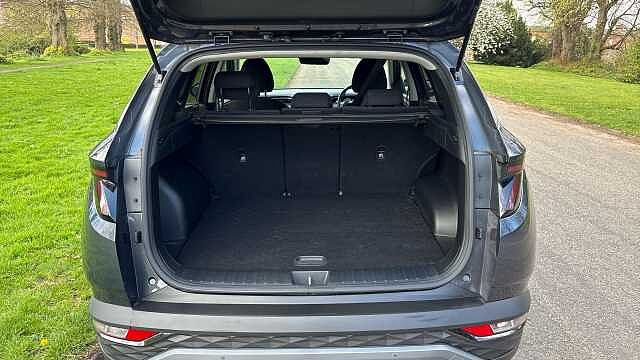 Hyundai TUCSON 1.6 TGDi Hybrid 230 Premium 5dr 2WD Auto Hybrid Estate Grey