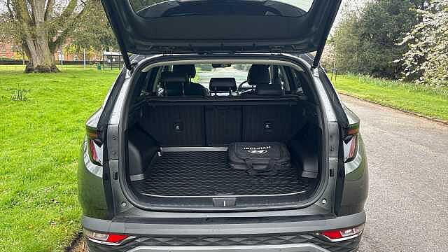Hyundai TUCSON 1.6 TGDi Plug-in Hybrid Ultimate 5dr 4WD Auto Estate Grey
