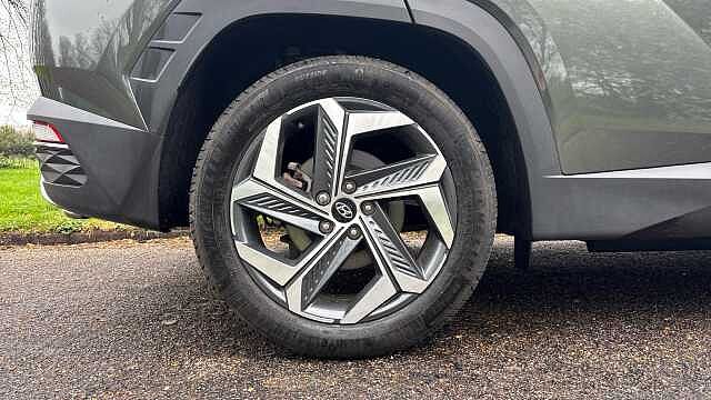 Hyundai TUCSON 1.6 TGDi Plug-in Hybrid Ultimate 5dr 4WD Auto Estate Grey