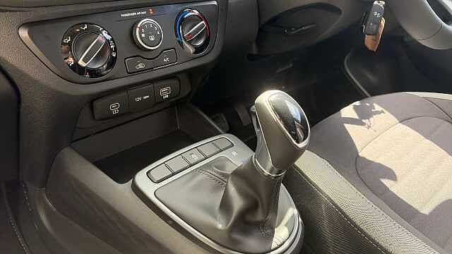 Hyundai I10 1.0 [63] Advance 5dr Auto [Nav] Petrol Hatchback Vibrant Blue - Pearl