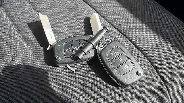 Hyundai I10 1.0 [63] Advance 5dr Auto [Nav] Petrol Hatchback Vibrant Blue - Pearl