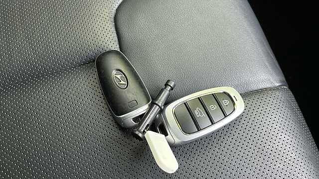 Hyundai SANTA FE 1.6 TGDi Hybrid Premium 5dr Auto Hybrid Estate
