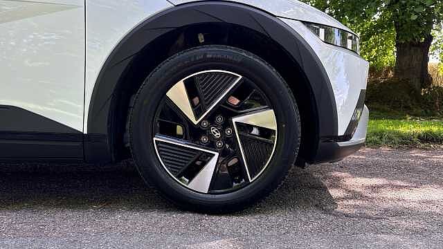 Hyundai IONIQ 5 125kW Advance 63 kWh 5dr Auto Electric Hatchback