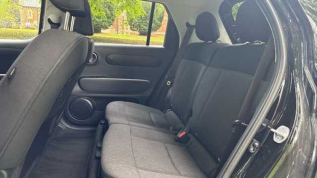 Hyundai INSTER 85kW 02 49kWh 5dr Auto Electric Hatchback