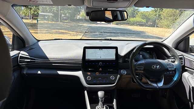 Hyundai IONIQ 1.6 GDi Hybrid Premium SE 5dr DCT Hybrid Hatchback
