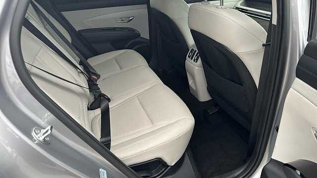 Hyundai TUCSON 1.6T 48V MHD Ultimate 5dr DCT Petrol Estate Silver
