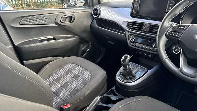 Hyundai i10 1.2 [79] Premium 5dr Auto [Nav] Petrol Hatchback