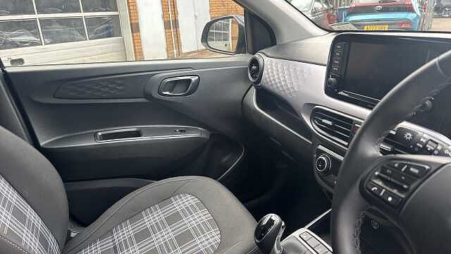 Hyundai I10 1.0 [63] Premium 5dr Auto [Nav] Petrol Hatchback Black