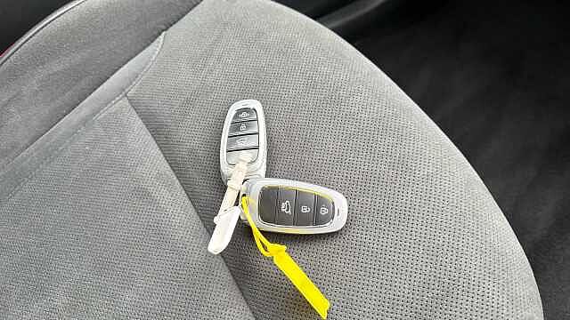 Hyundai TUCSON 1.6 TGDi Hybrid 230 N Line S 5dr 2WD Auto Hybrid Estate White