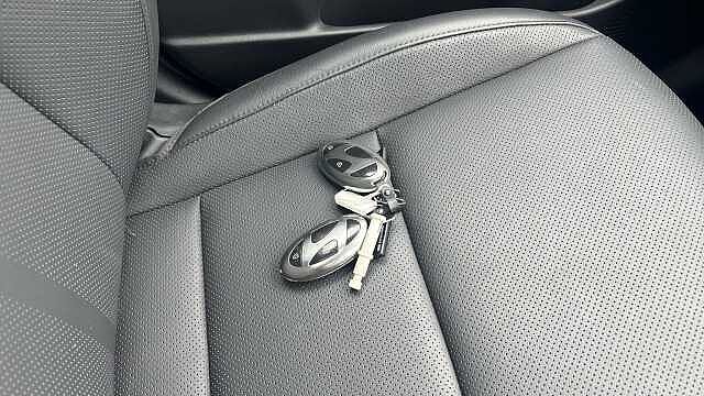 Hyundai KONA 1.6 GDi Hybrid Ultimate 5dr DCT Hybrid Hatchback Blue