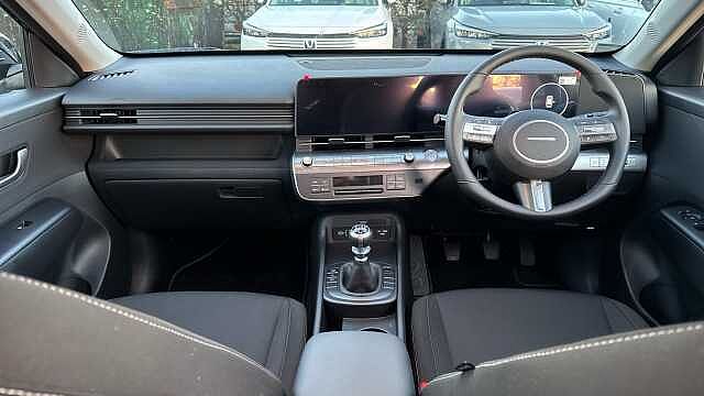 Hyundai KONA 1.6T 138 Advance 5dr Petrol Hatchback Abyss Black - Pearl