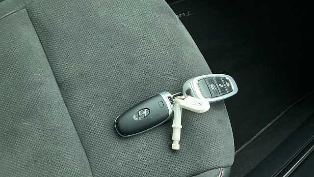 Hyundai TUCSON 1.6 TGDi Hybrid 230 N Line S 5dr 2WD Auto Hybrid Estate Red