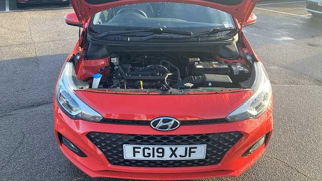 Hyundai I20 1.2 MPi Premium Nav 5dr Petrol Hatchback Red
