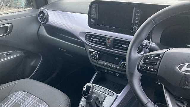 Hyundai I10 1.2 [79] Premium 5dr Auto [Nav] Petrol Hatchback Mangrove Green - Pearl