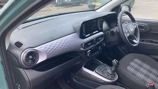 Hyundai I10 1.2 [79] Premium 5dr Auto [Nav] Petrol Hatchback Mangrove Green - Pearl