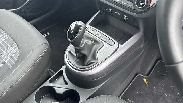 Hyundai I10 1.2 [79] Premium 5dr Auto [Nav] Petrol Hatchback Mangrove Green - Pearl