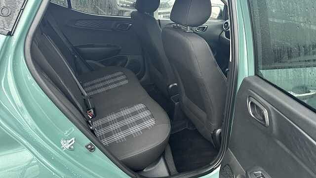 Hyundai I10 1.2 [79] Premium 5dr Auto [Nav] Petrol Hatchback Mangrove Green - Pearl