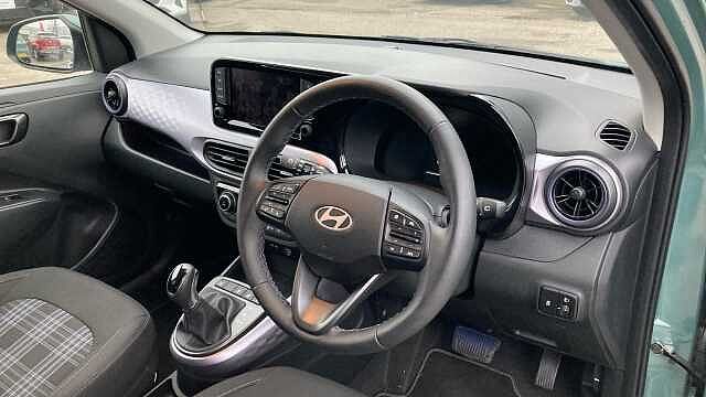 Hyundai i10 1.2 [79] Premium 5dr Auto [Nav] Petrol Hatchback