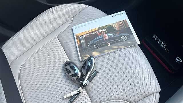 Hyundai TUCSON 1.6T Plug-in Hybrid Ultimate 5dr Auto Estate Black