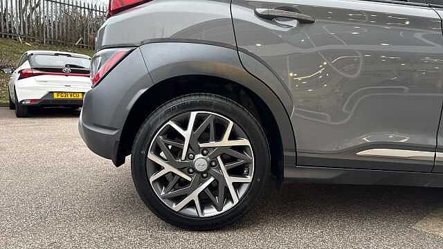 Hyundai KONA 1.6 GDi Hybrid Premium 5dr DCT Hybrid Hatchback Grey