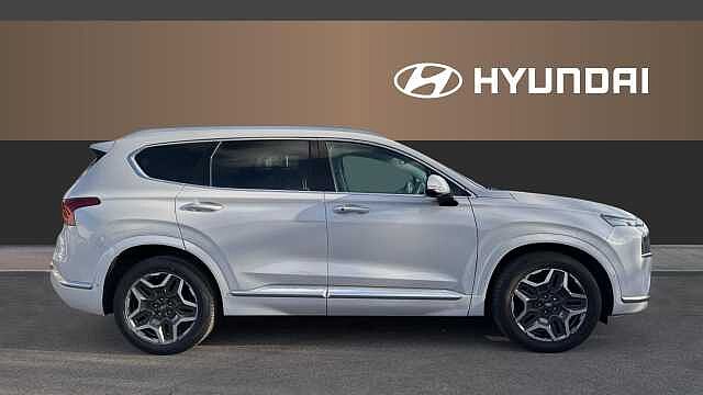 Hyundai SANTA FE 1.6 TGDi Hybrid Ultimate 5dr 4WD Auto Hybrid Estate White